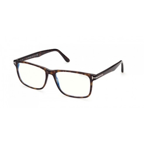 Las gafas de Tom Ford sin duda es el mejor aliado para tu día a portegiendo tu vista y dando ese toque casual/lujo a tu loo